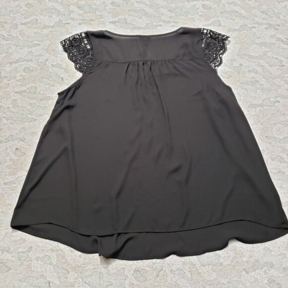 Torrid Top Womens 2 Black V-Neck Pullover Sleeveless NWT - Picture 9 of 13